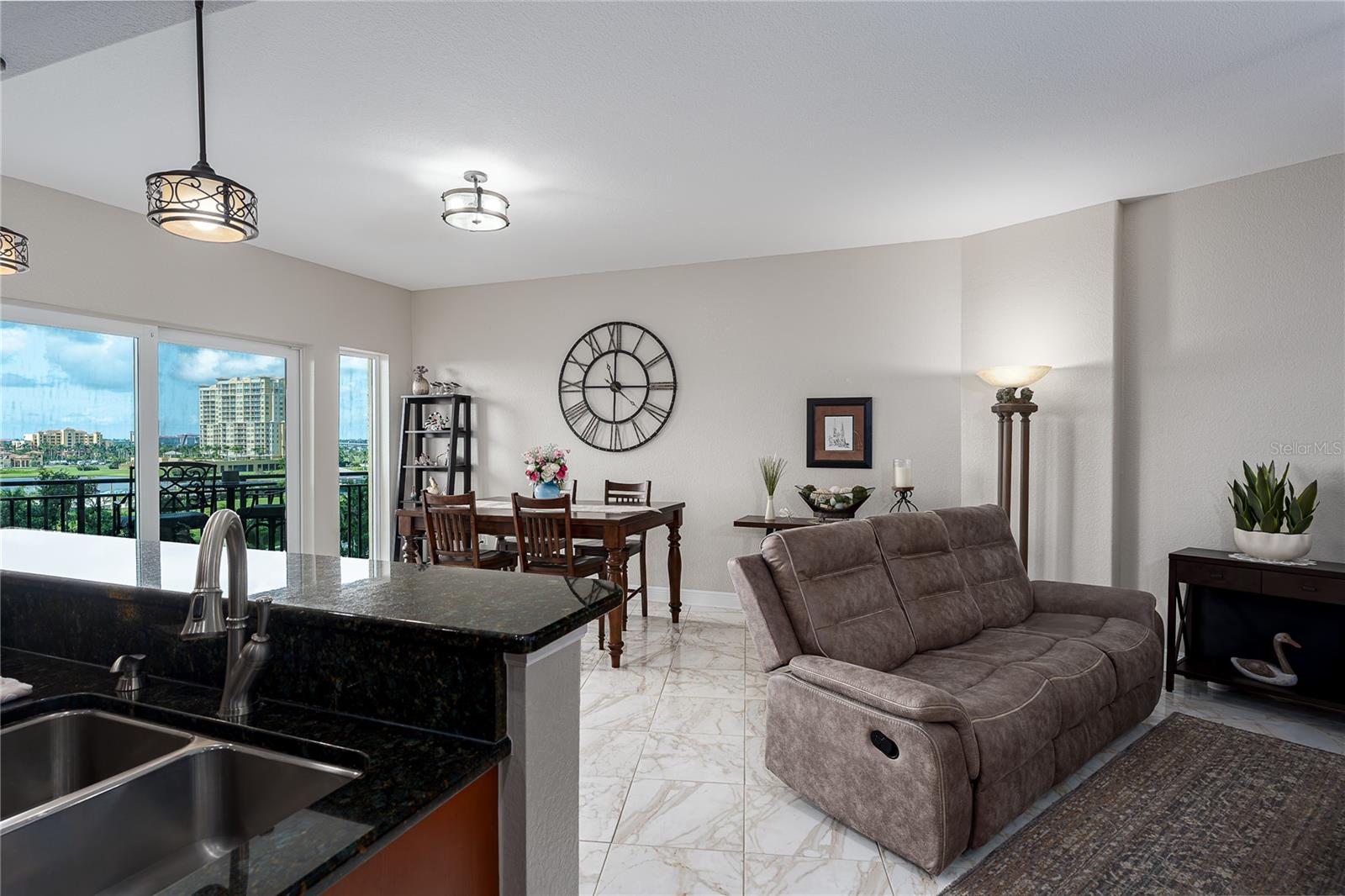 Image 12 of 47 For 501 Haben Boulevard 605