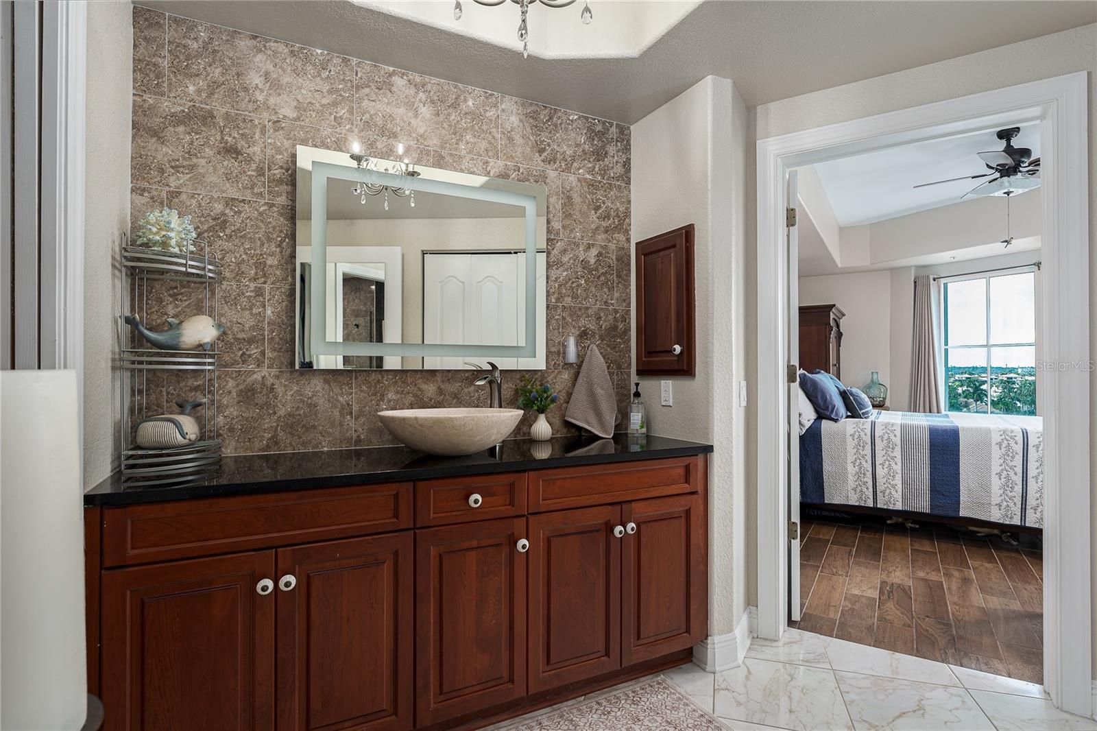 Image 18 of 47 For 501 Haben Boulevard 605
