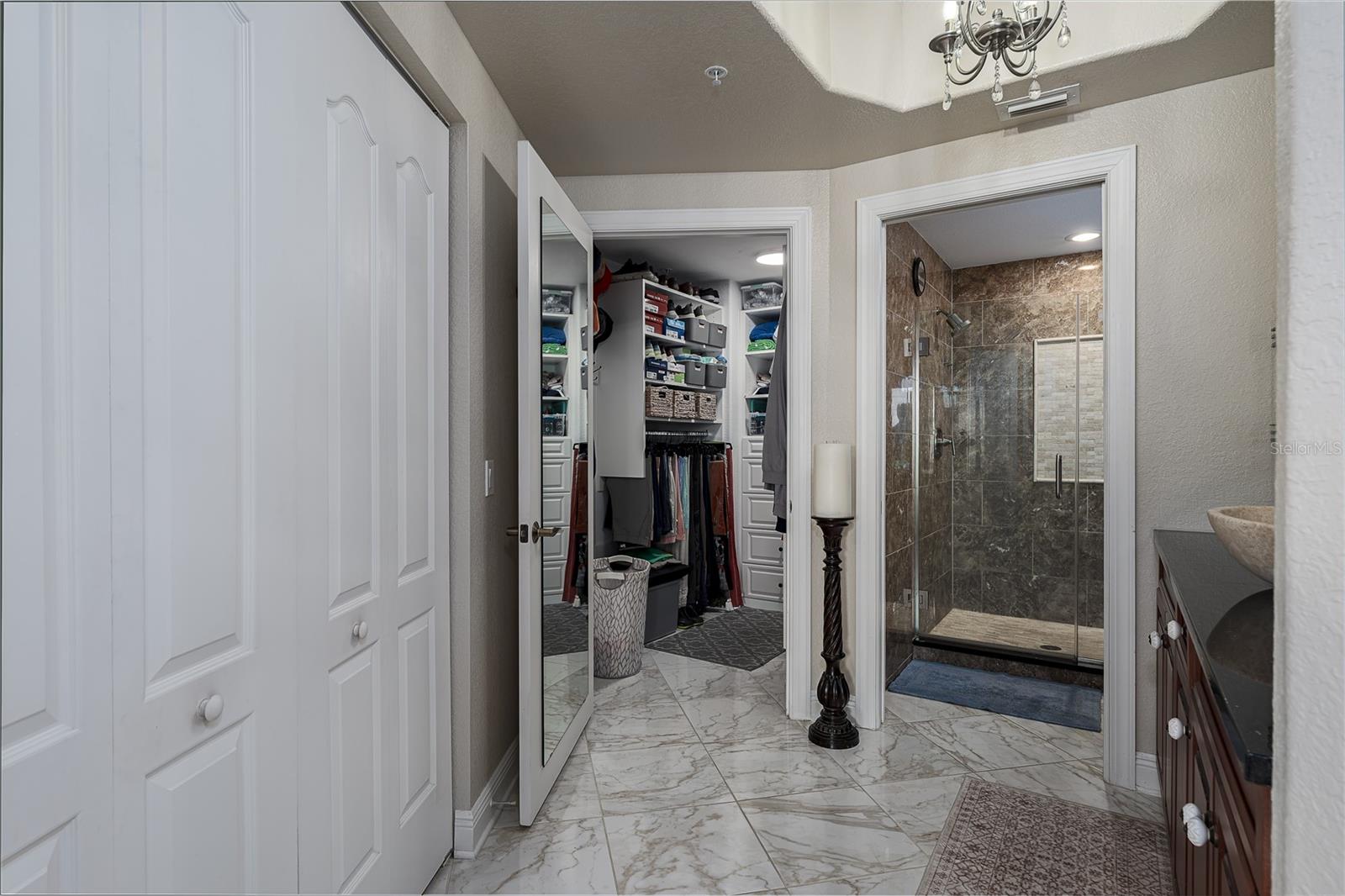 Image 19 of 47 For 501 Haben Boulevard 605