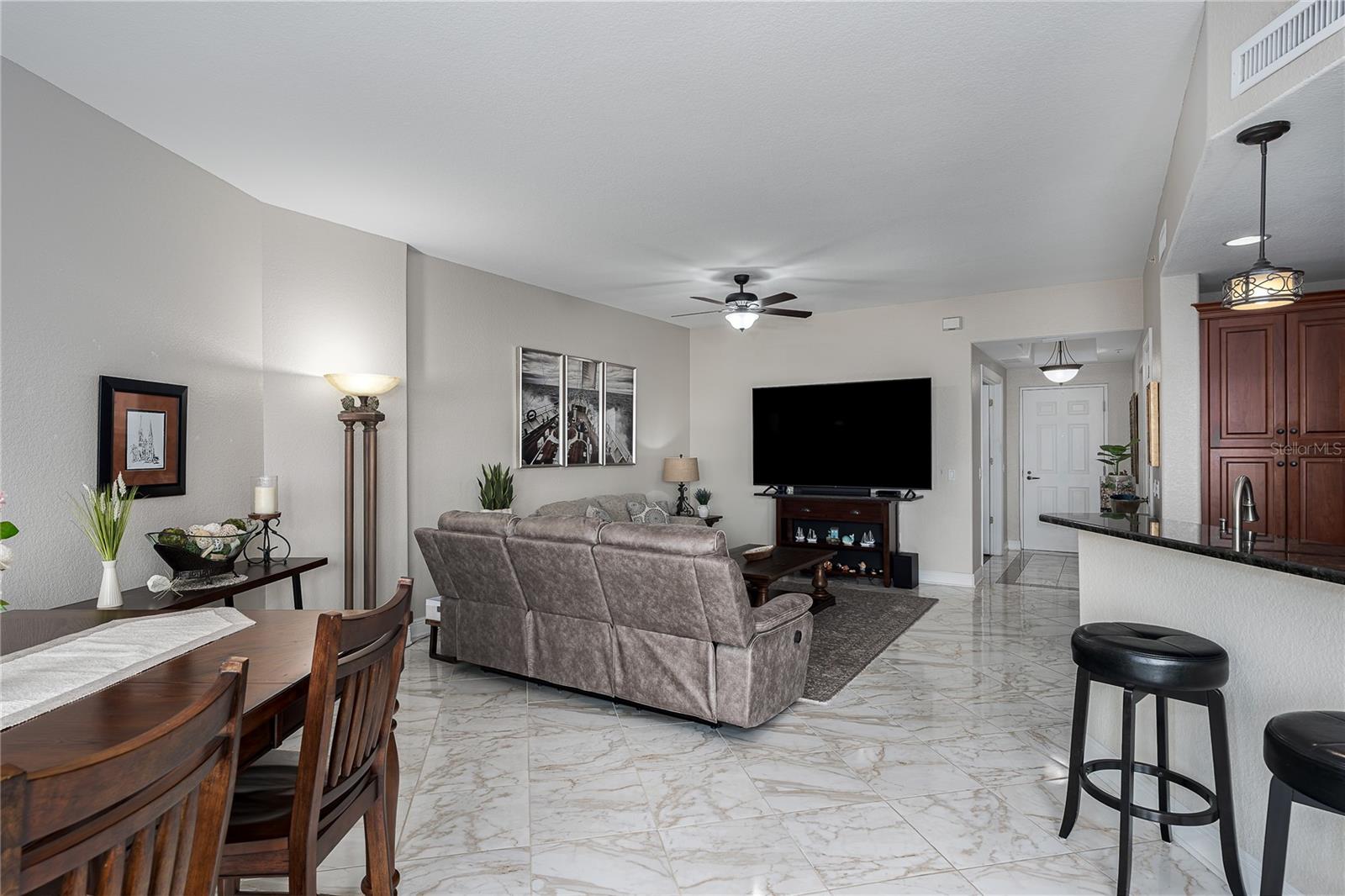 Image 6 of 47 For 501 Haben Boulevard 605