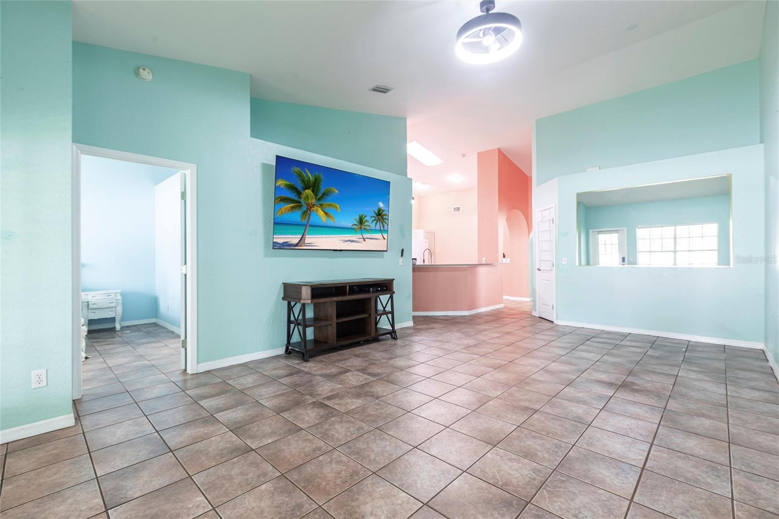 Image 4 of 25 For 21508 Woodstork Lane