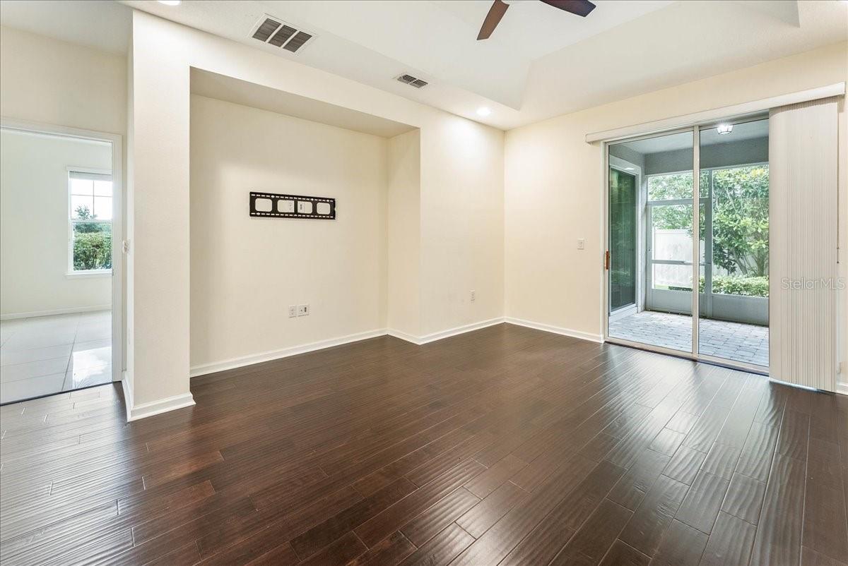 Image 13 of 58 For 11934 Meadowgate Place