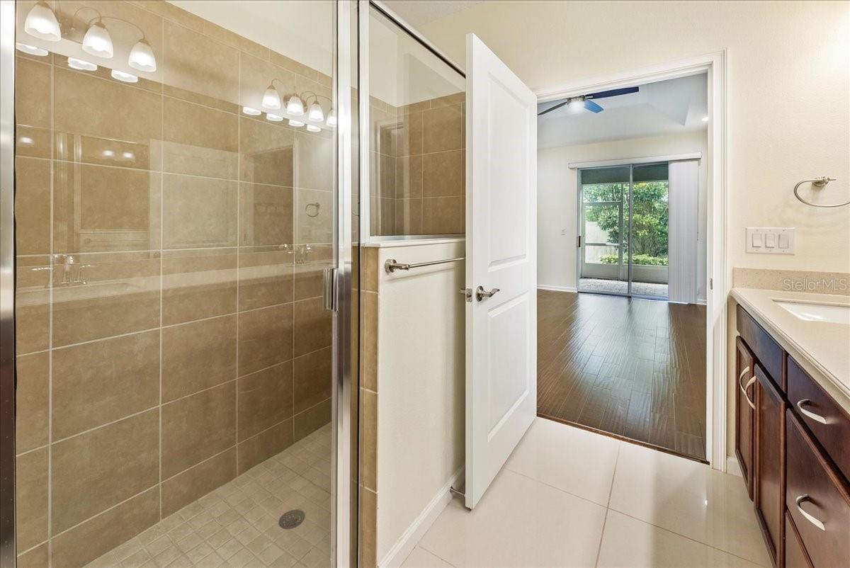 Image 19 of 58 For 11934 Meadowgate Place