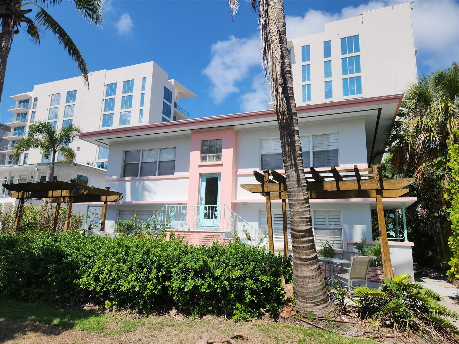 Details for 565 Golden Gate Point 1, SARASOTA, FL 34236