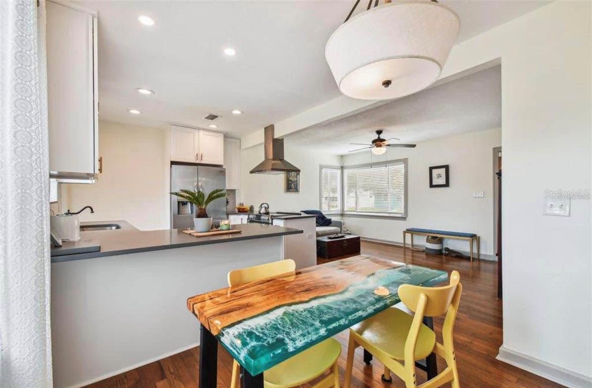 Image 2 of 10 For 1535 35th Avenue N