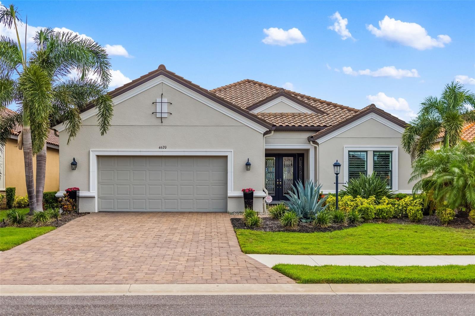 Image 5 of 64 For 4620 Benito Court