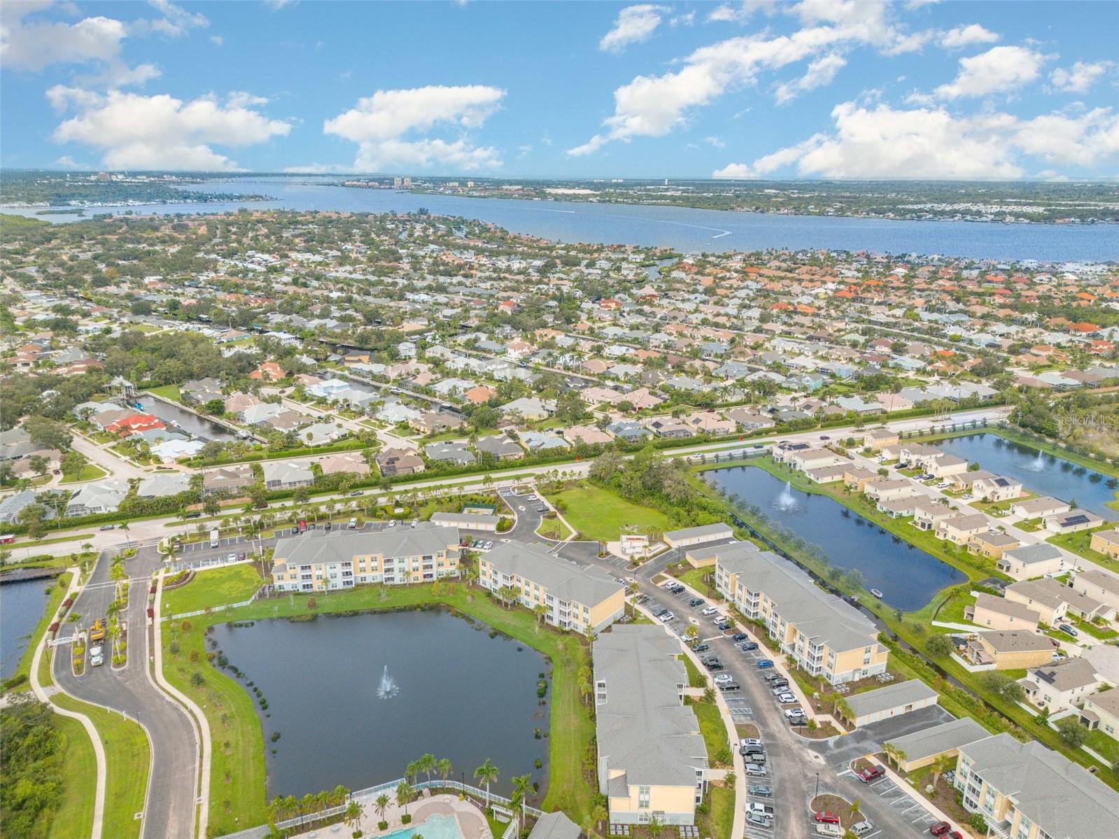 Image 3 of 35 For 183 Americas Cup Boulevard