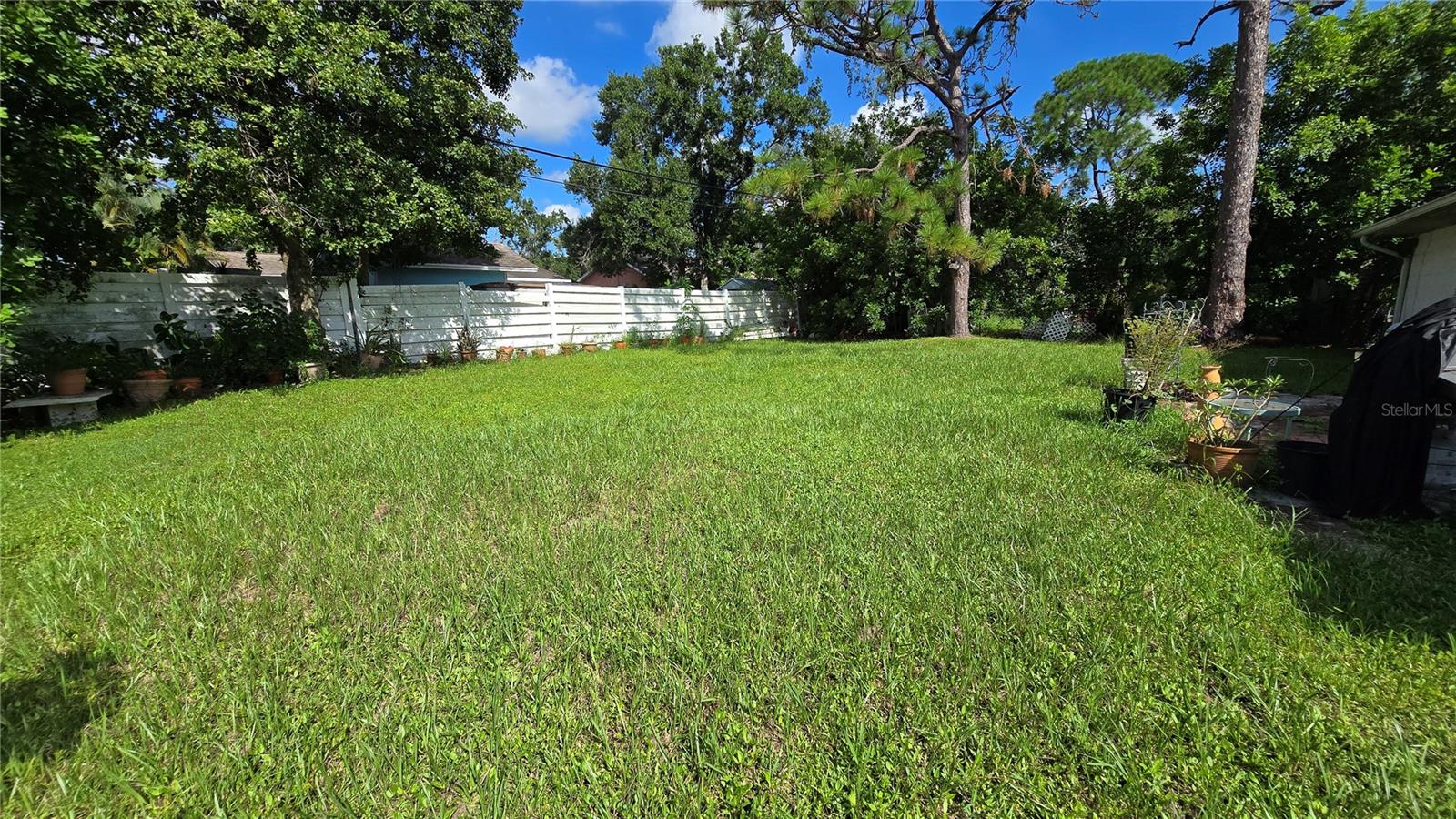 Image 15 of 16 For 3952 Berkshire Drive