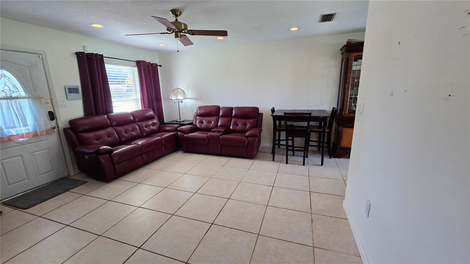 Image 5 of 16 For 3952 Berkshire Drive