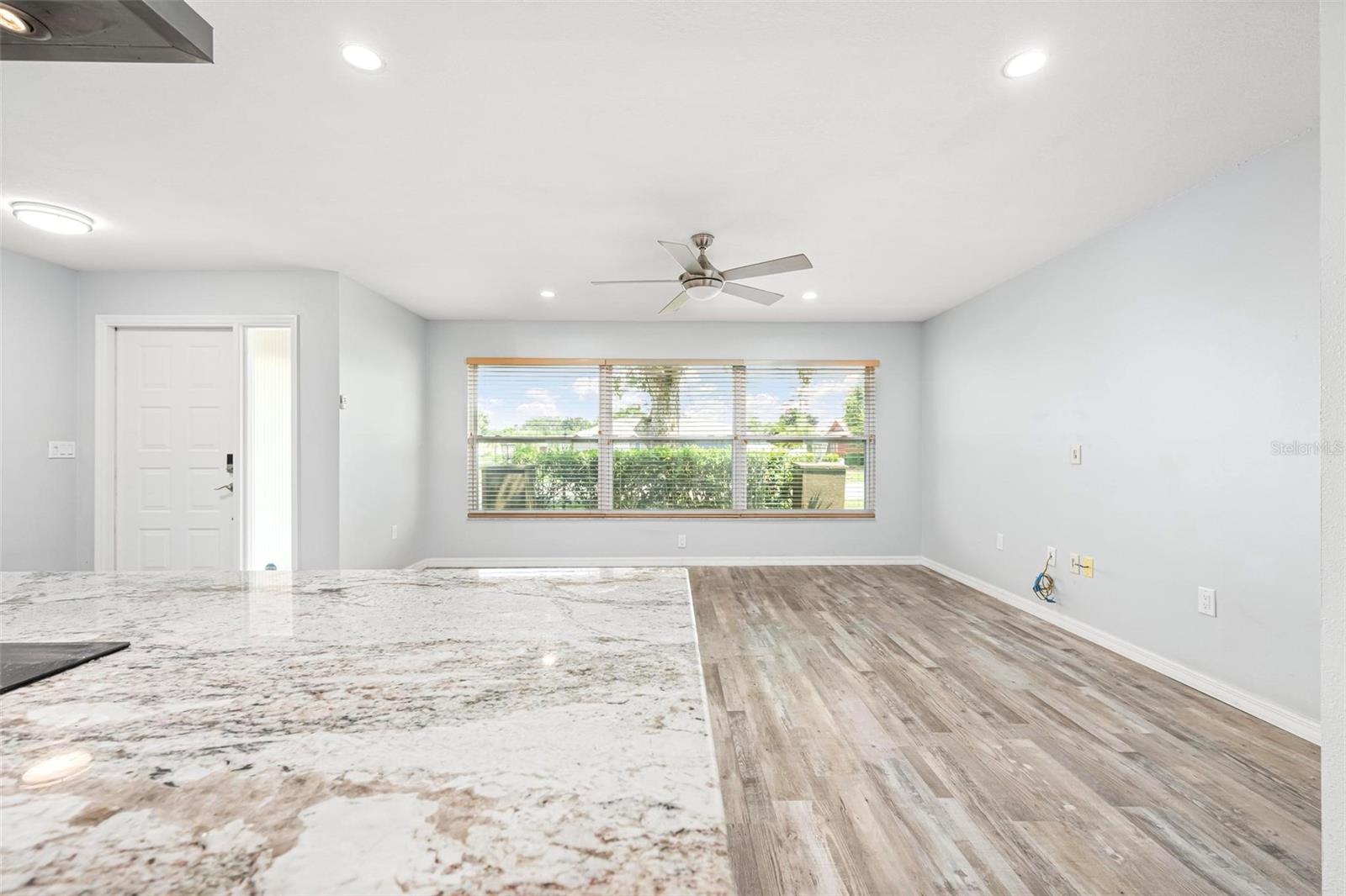 Image 10 of 37 For 1804 Oak View Drive