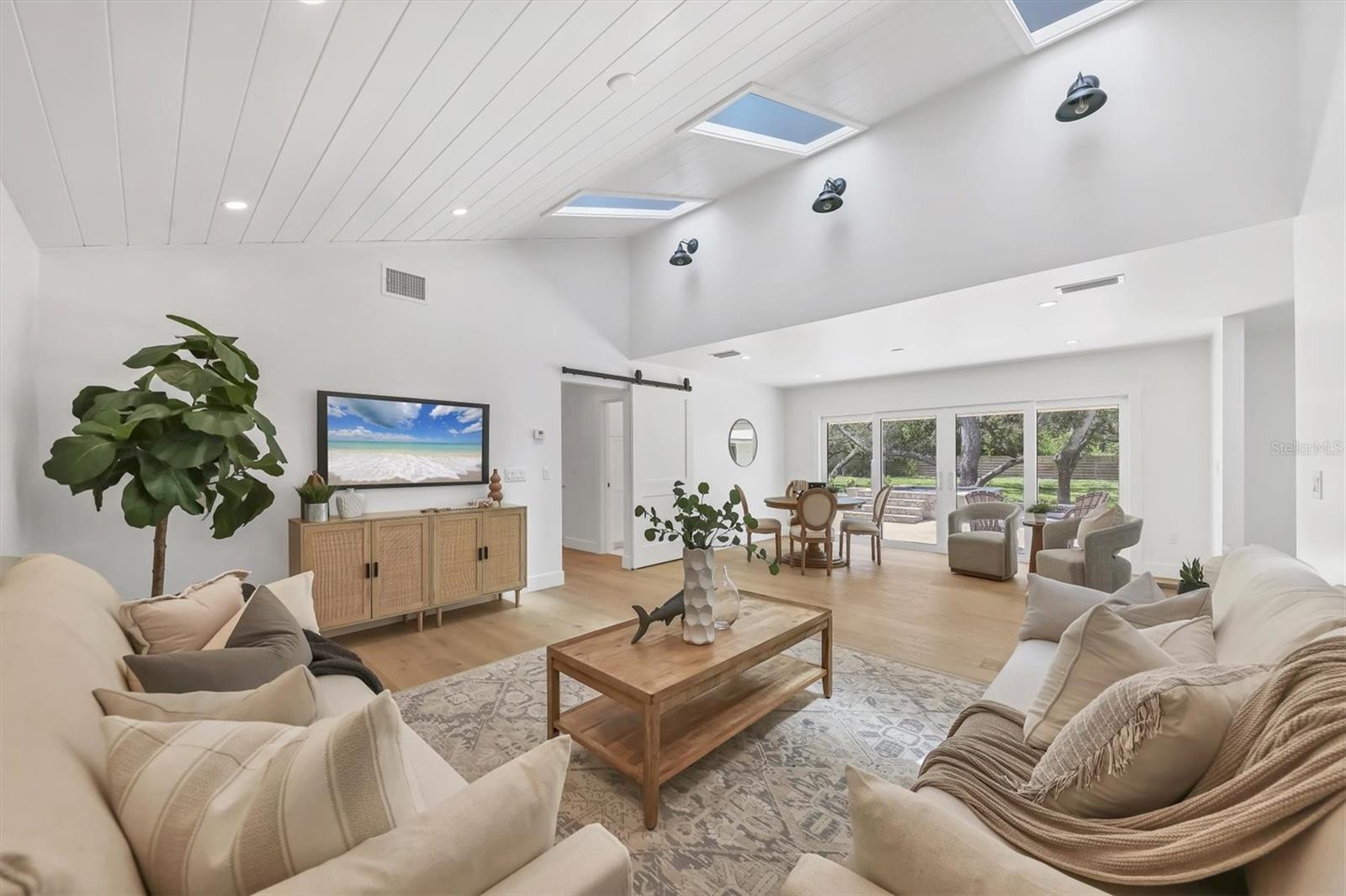 Image 24 of 62 For 4809 Riverview Boulevard