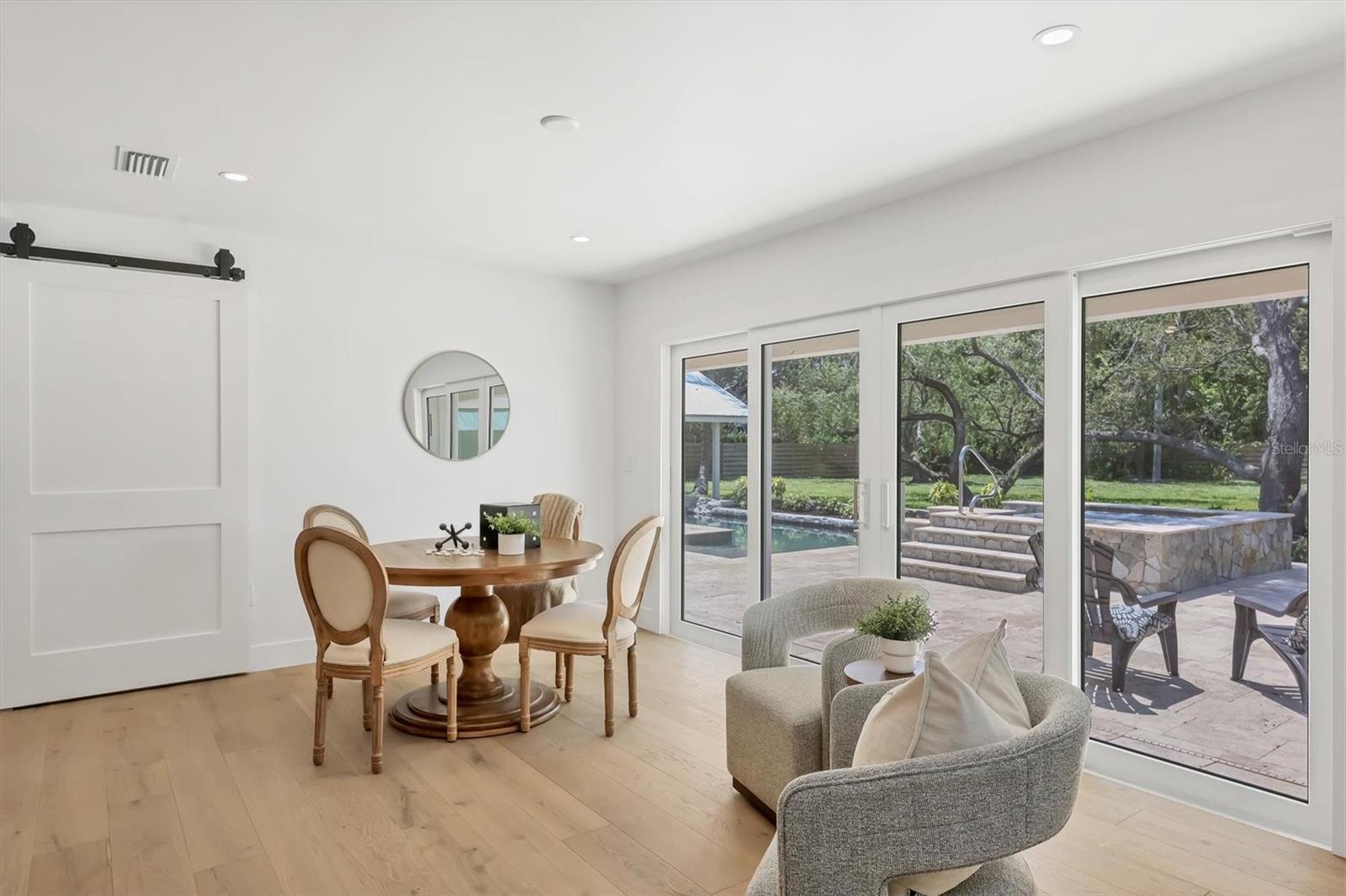 Image 25 of 62 For 4809 Riverview Boulevard