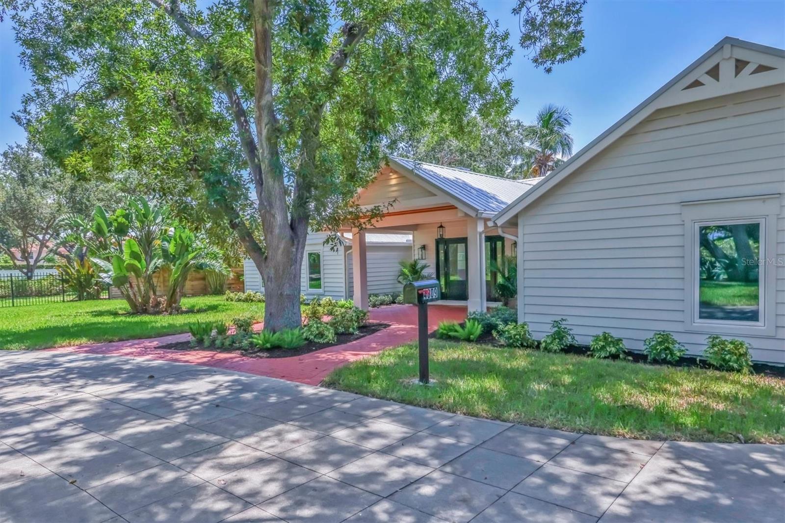 Image 3 of 62 For 4809 Riverview Boulevard