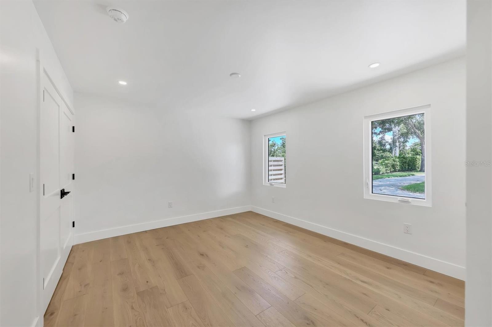 Image 38 of 62 For 4809 Riverview Boulevard