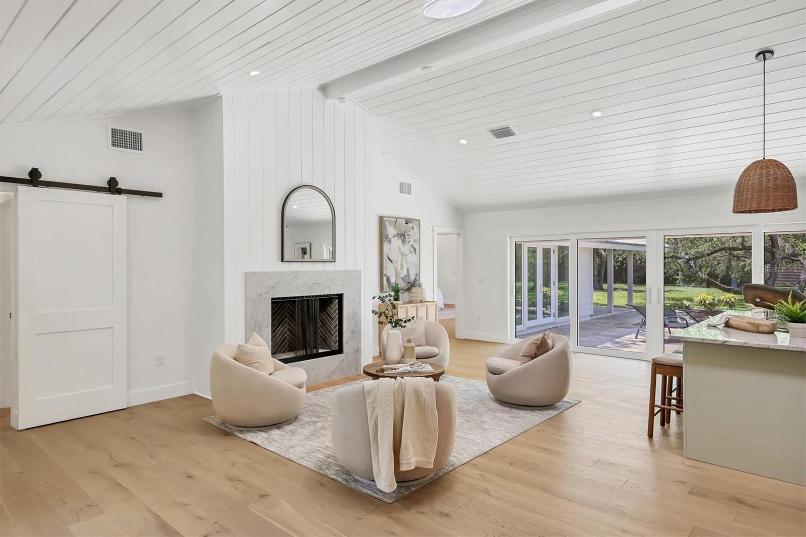 Image 7 of 62 For 4809 Riverview Boulevard