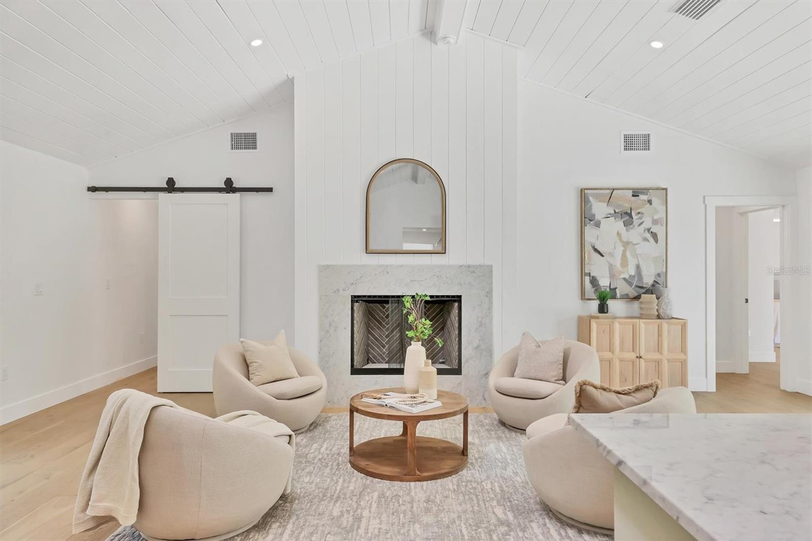 Image 9 of 62 For 4809 Riverview Boulevard