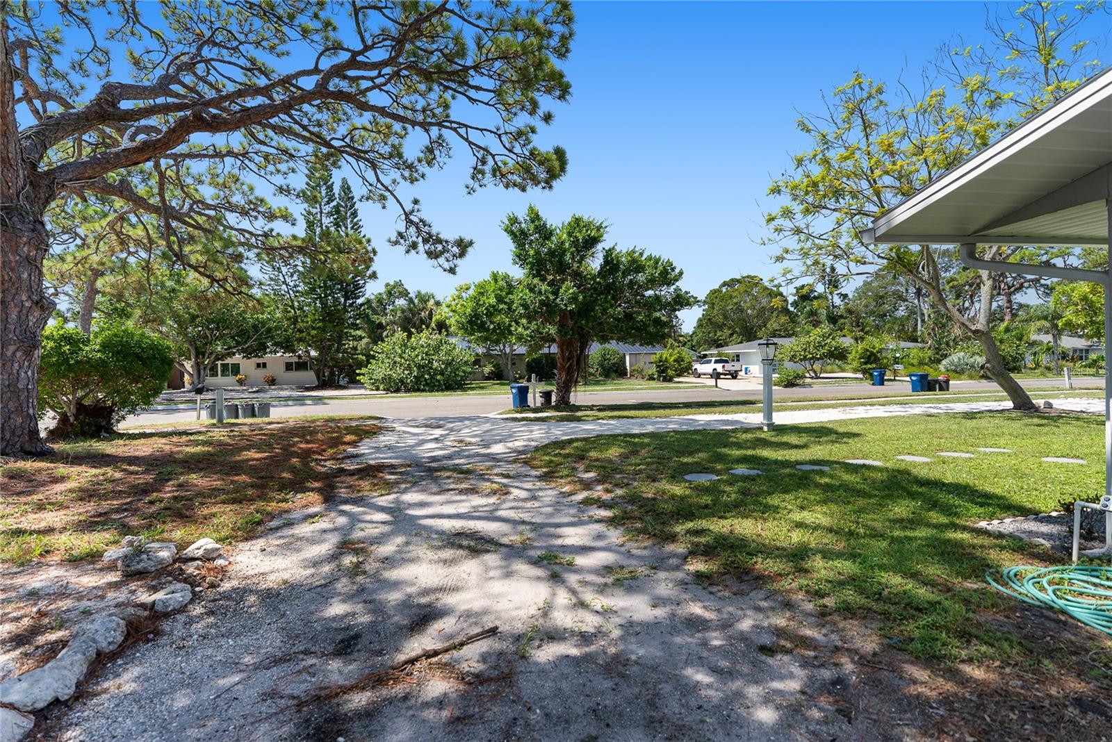 Image 31 of 51 For 339 Suwanee Avenue