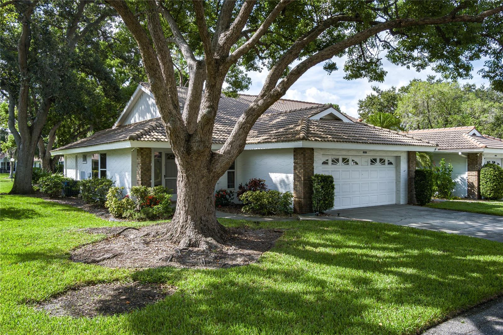 Image 2 of 34 For 5727 Garden Lakes Palm