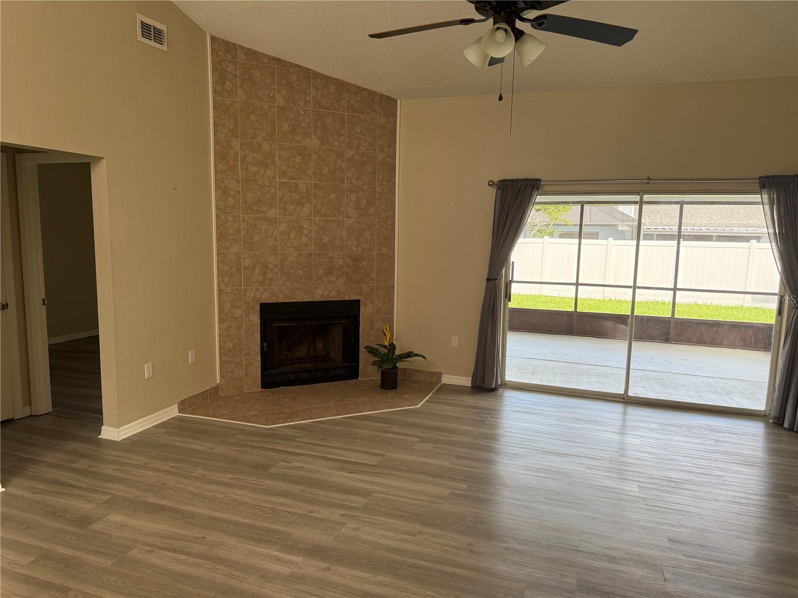 Image 33 of 55 For 3615 75th Terrace E