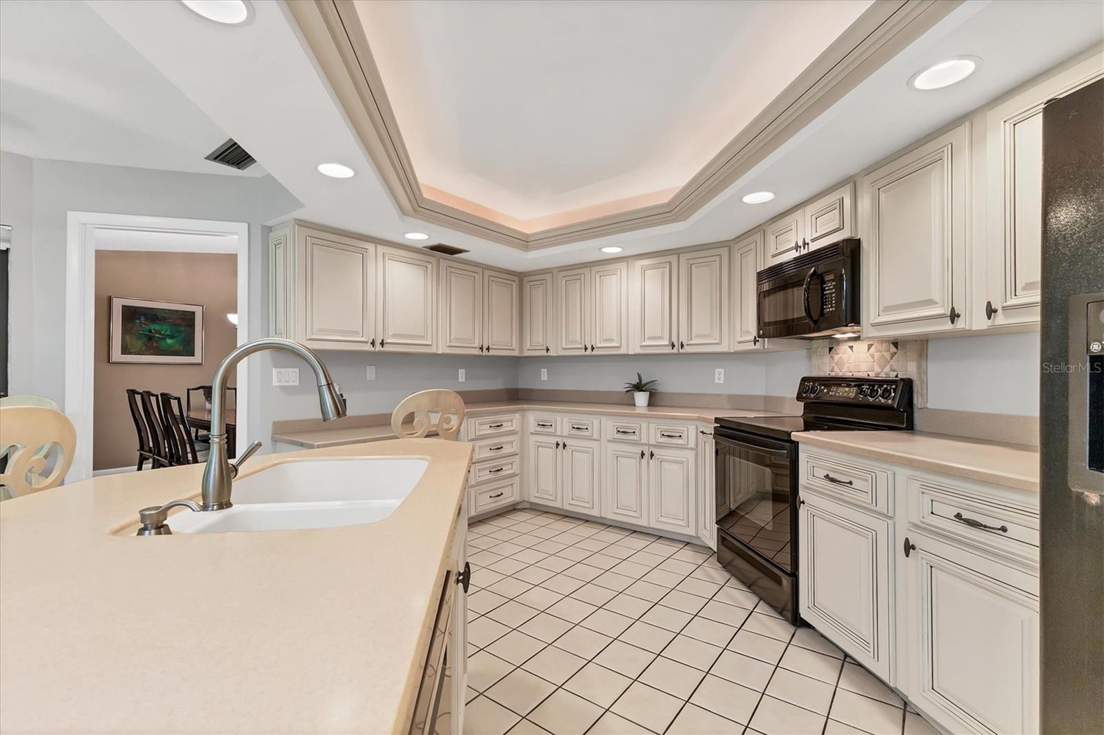 Image 16 of 45 For 5037 Willow Leaf Way
