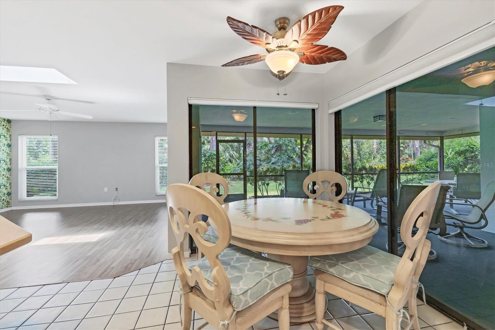 Image 18 of 45 For 5037 Willow Leaf Way