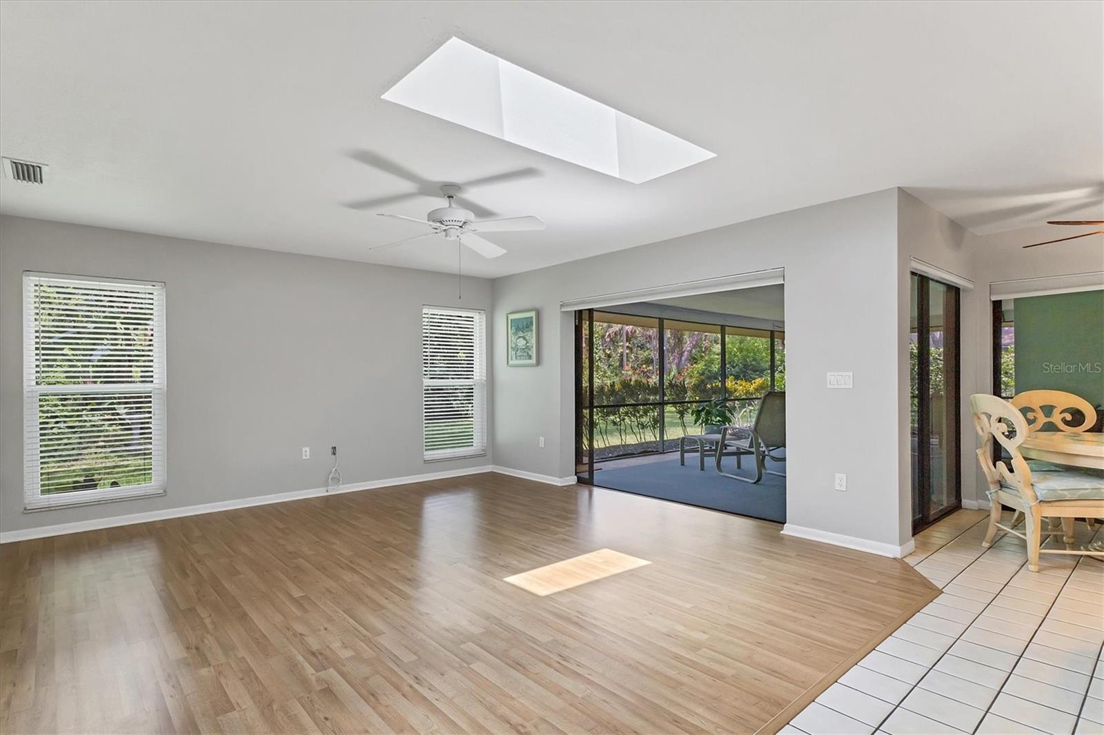 Image 19 of 45 For 5037 Willow Leaf Way
