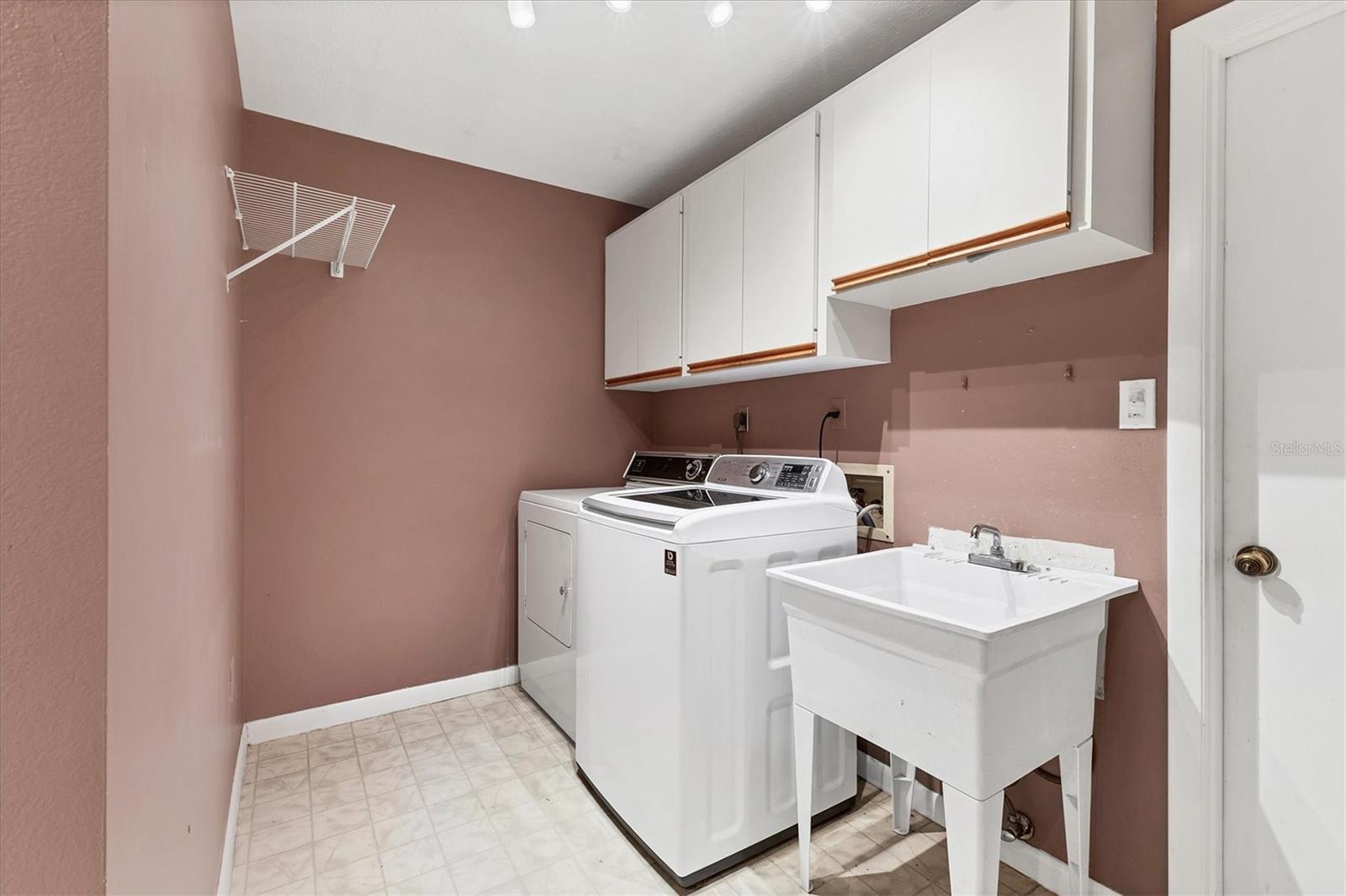 Image 29 of 45 For 5037 Willow Leaf Way