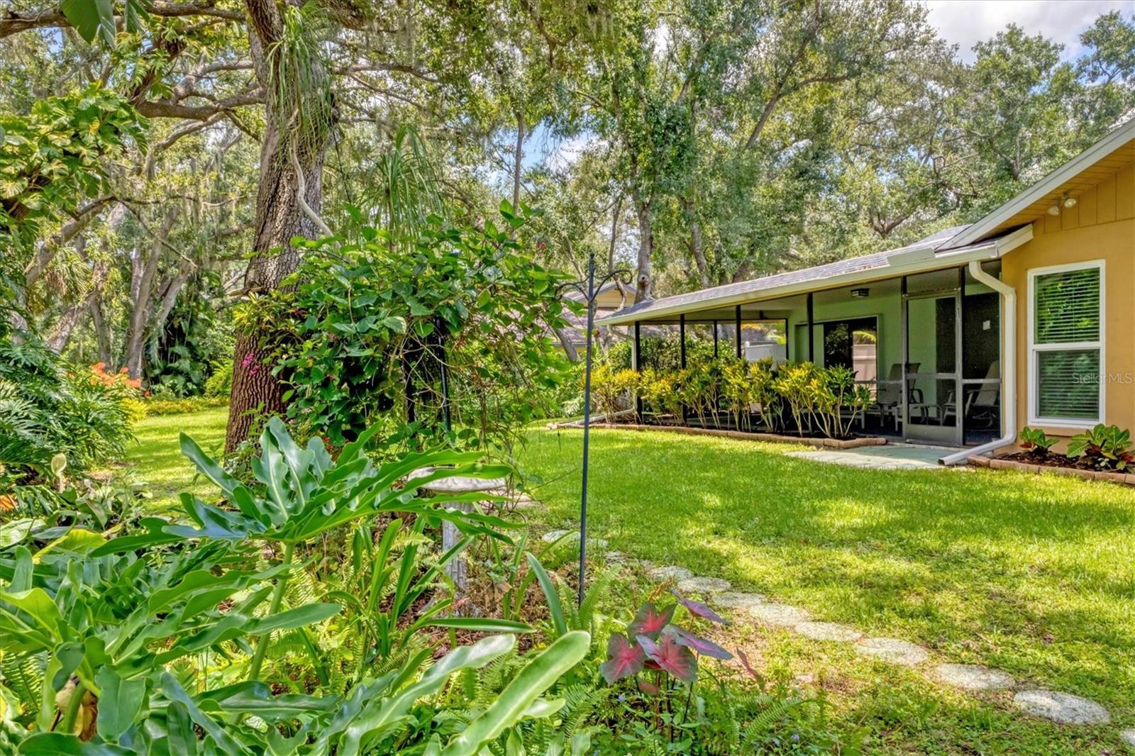 Image 33 of 45 For 5037 Willow Leaf Way