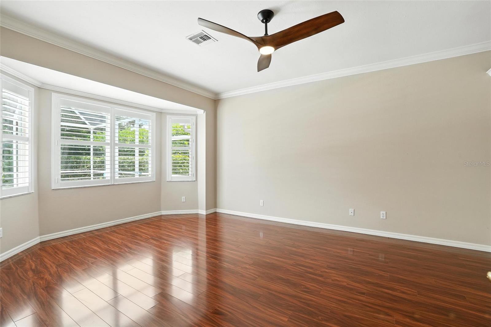 Image 21 of 48 For 9827 Colonial Walk N