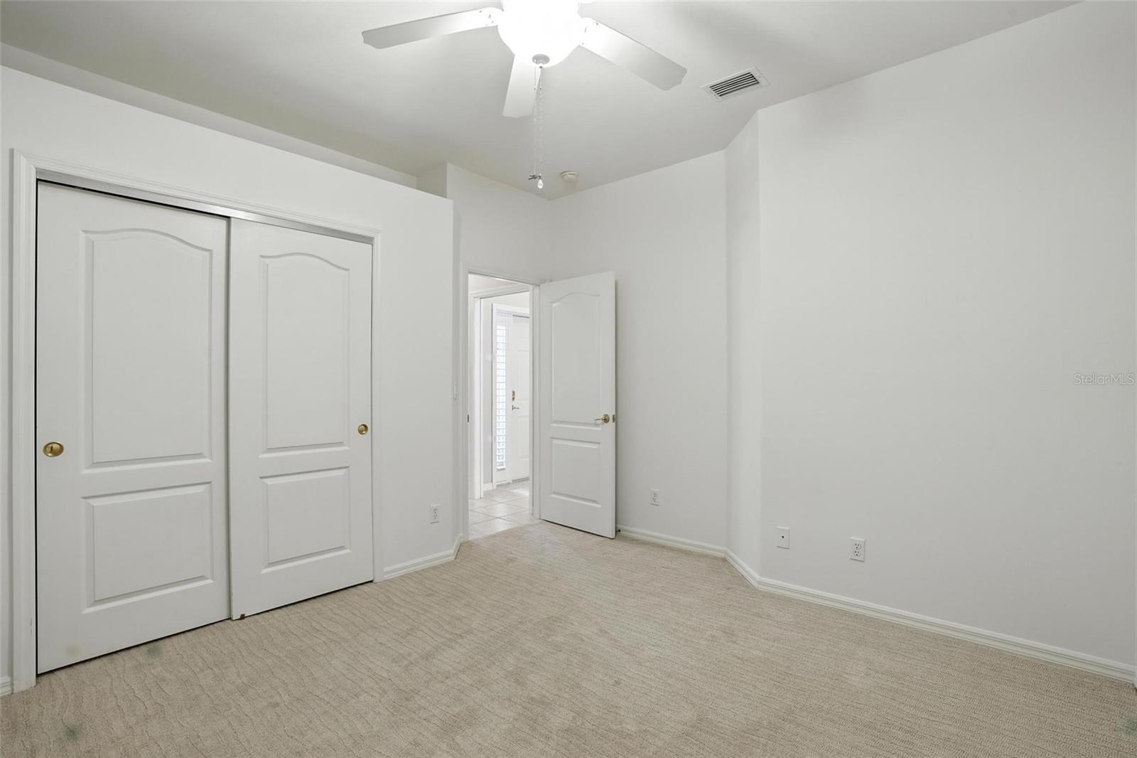 Image 29 of 48 For 9827 Colonial Walk N