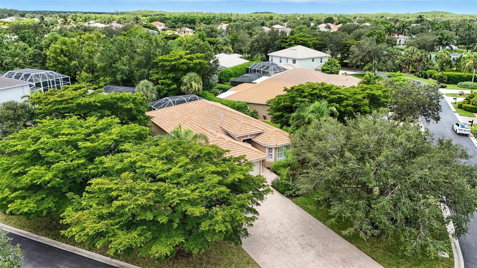 Image 43 of 48 For 9827 Colonial Walk N