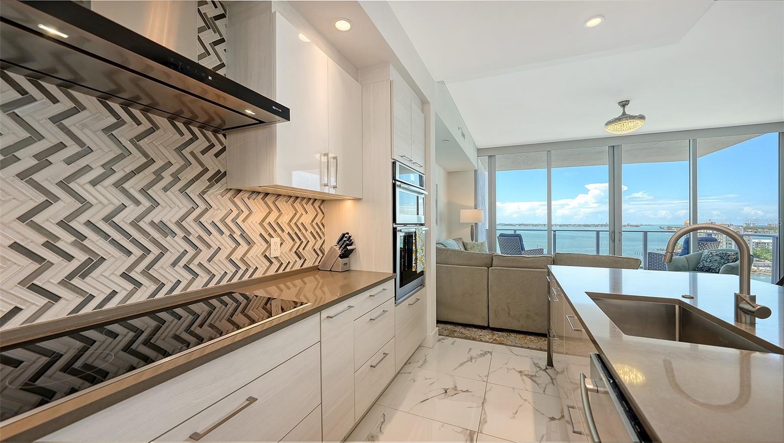 Image 16 of 68 For 1155 Gulfstream Avenue 1106