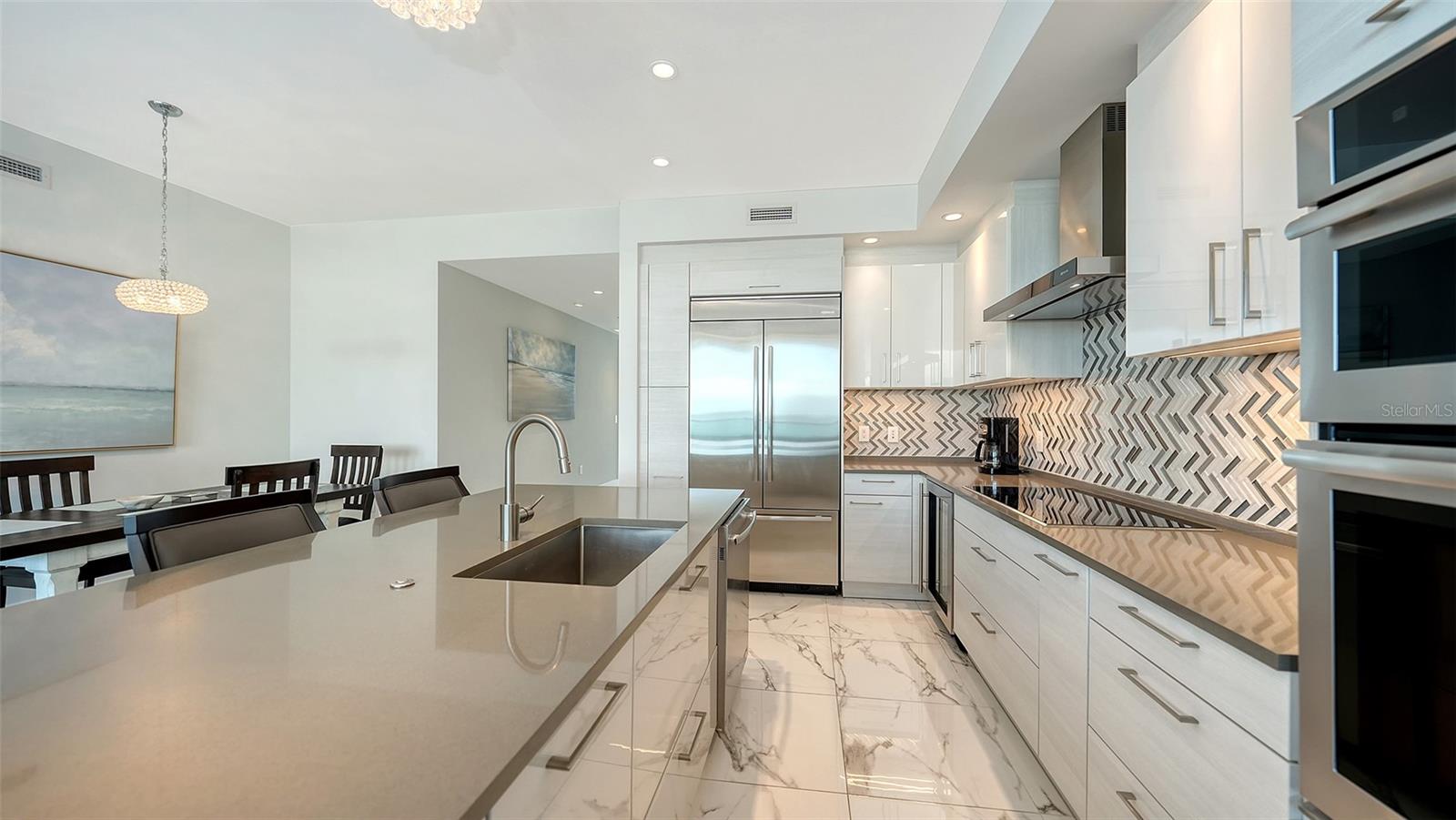 Image 20 of 68 For 1155 Gulfstream Avenue 1106