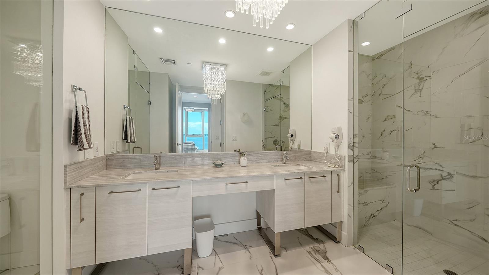 Image 27 of 68 For 1155 Gulfstream Avenue 1106