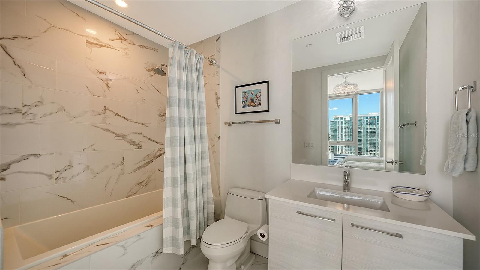 Image 33 of 68 For 1155 Gulfstream Avenue 1106