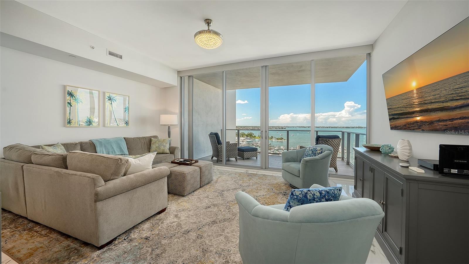 Image 8 of 68 For 1155 Gulfstream Avenue 1106