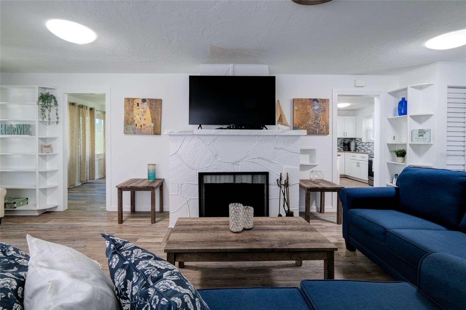 Listing photo id 12 for 532 Blvd Of The Presidents
