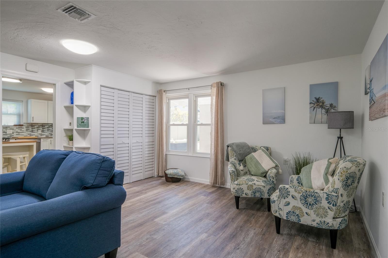 Listing photo id 15 for 532 Blvd Of The Presidents