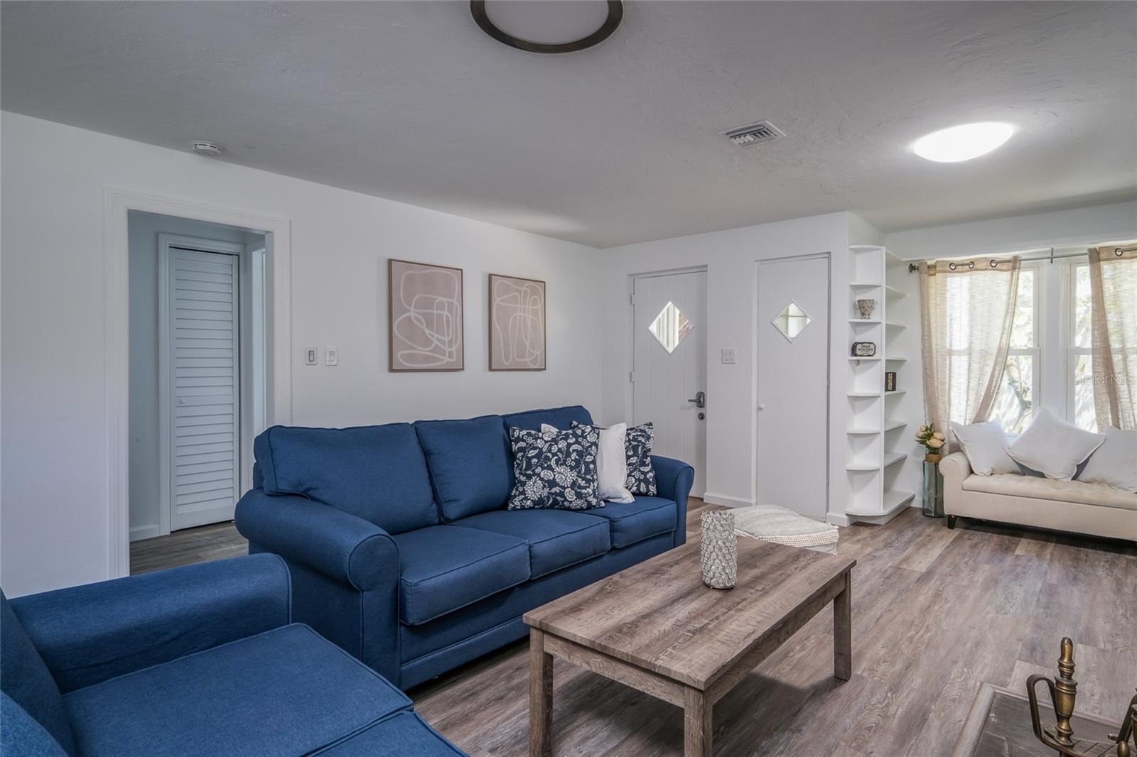 Listing photo id 16 for 532 Blvd Of The Presidents