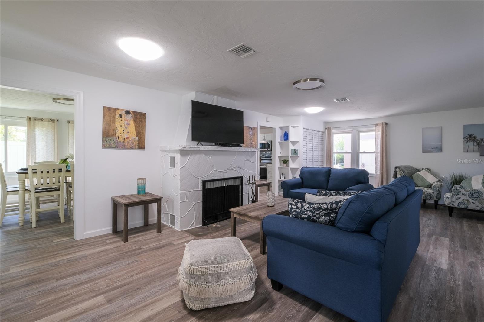 Listing photo id 17 for 532 Blvd Of The Presidents