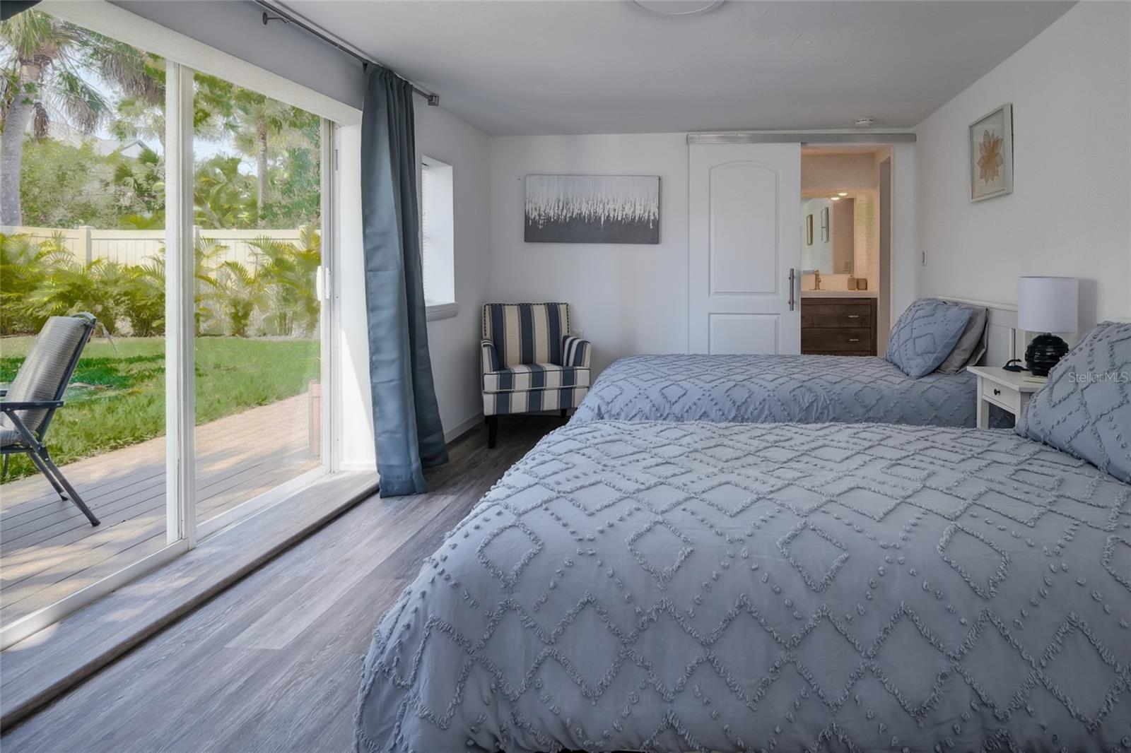 Listing photo id 18 for 532 Blvd Of The Presidents