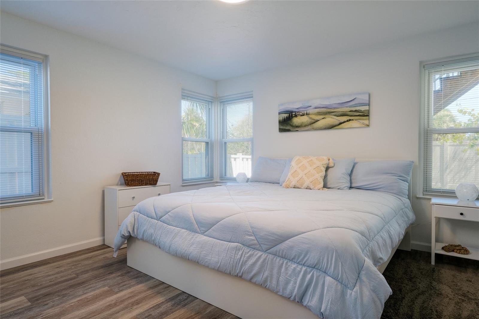 Listing photo id 22 for 532 Blvd Of The Presidents