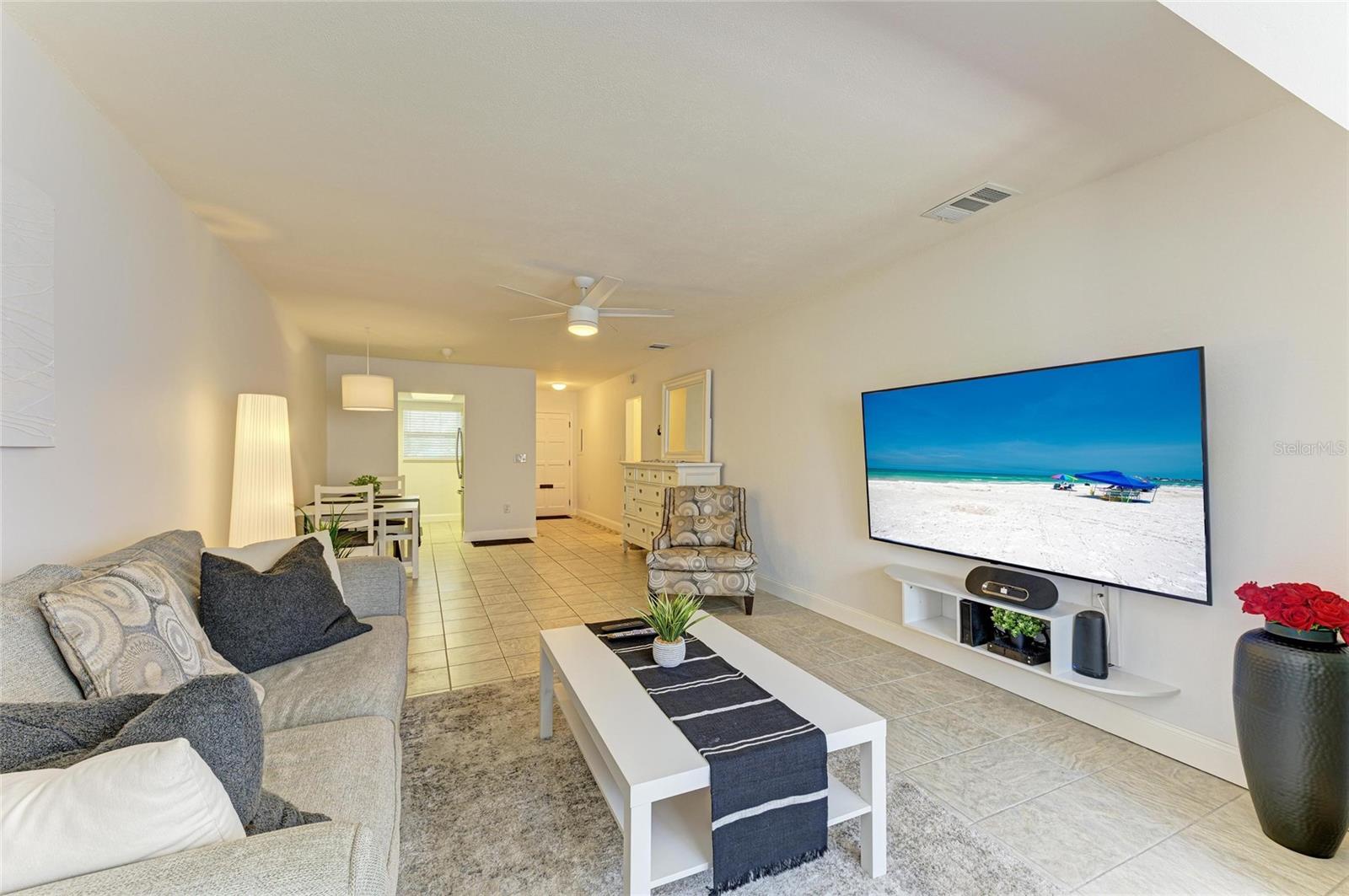 Image 13 of 25 For 9810 Dorado Avenue 9810