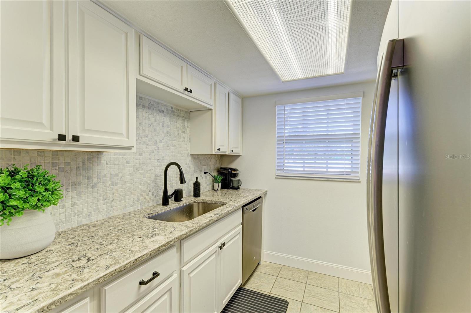 Image 4 of 25 For 9810 Dorado Avenue 9810