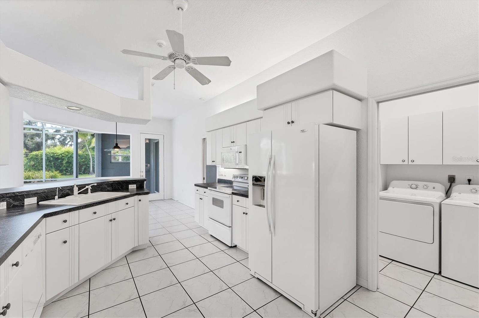 Image 6 of 42 For 3971 Serenity Circle