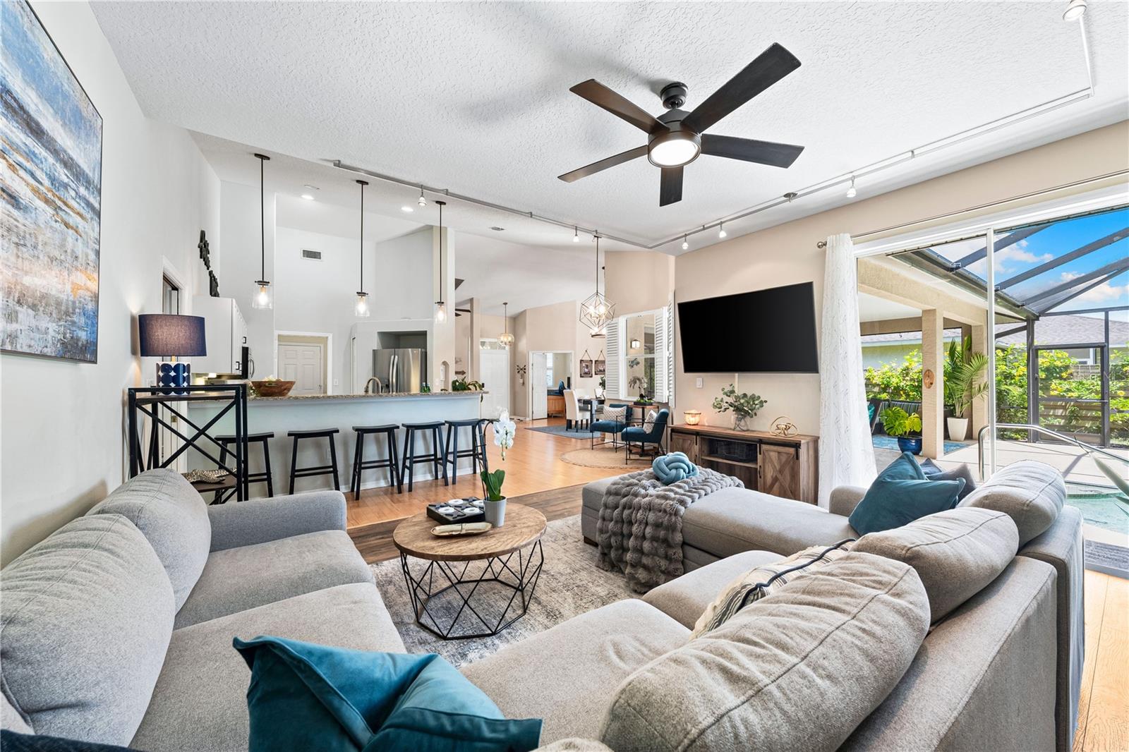 Image 15 of 44 For 5272 Sunnydale Circle E