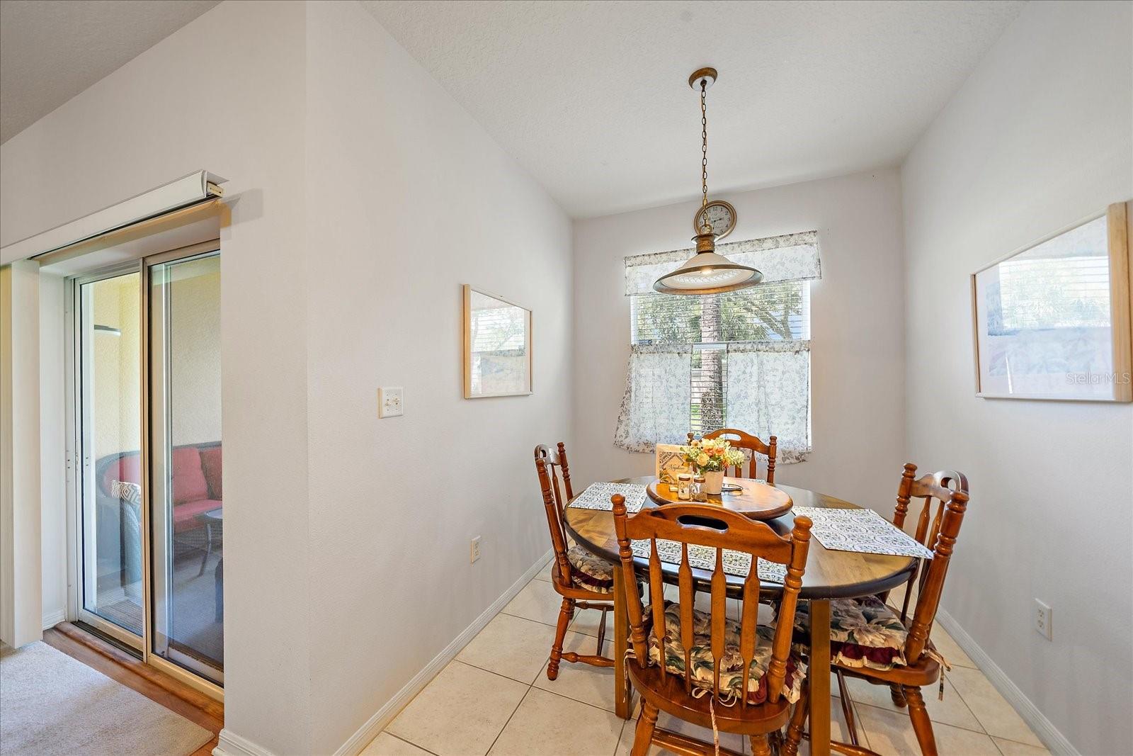 Image 10 of 26 For 3407 Parkridge Circle 20-102