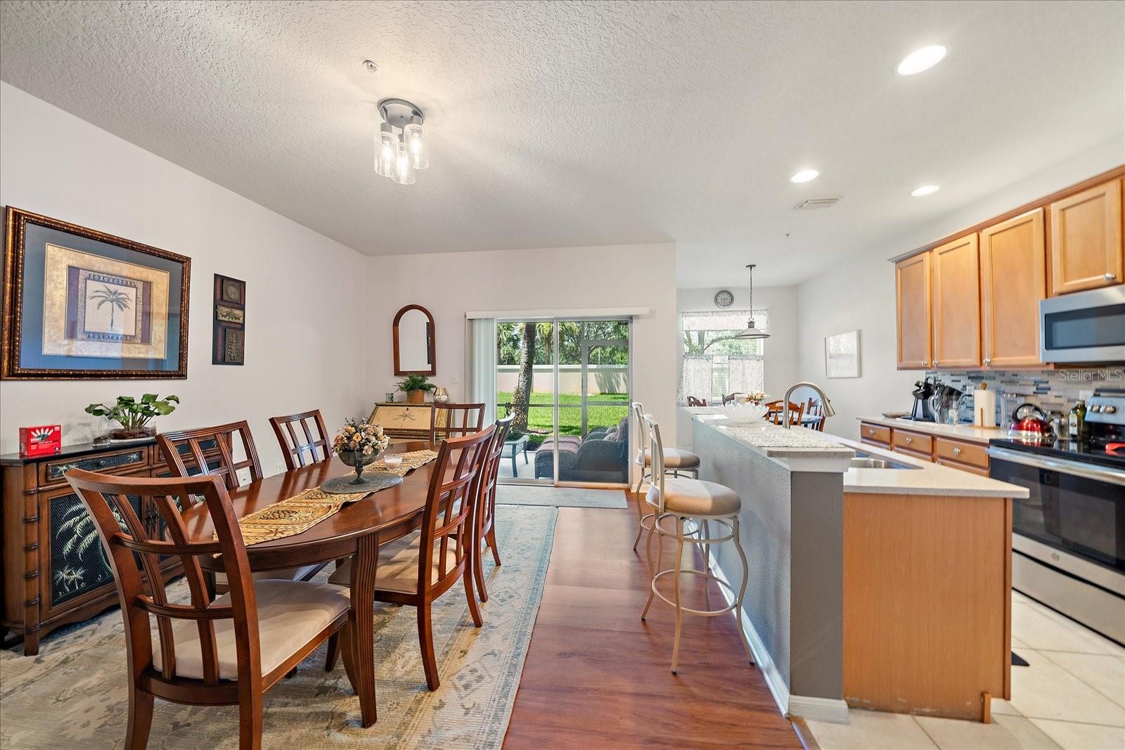 Image 5 of 26 For 3407 Parkridge Circle 20-102