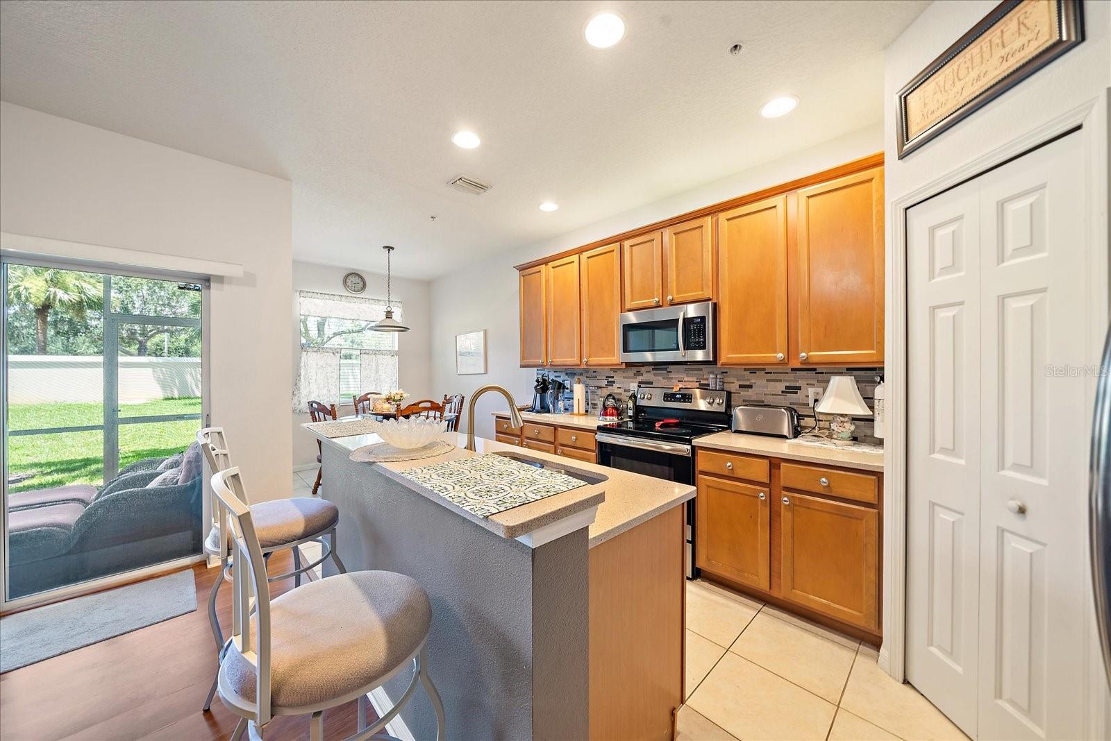 Image 7 of 26 For 3407 Parkridge Circle 20-102