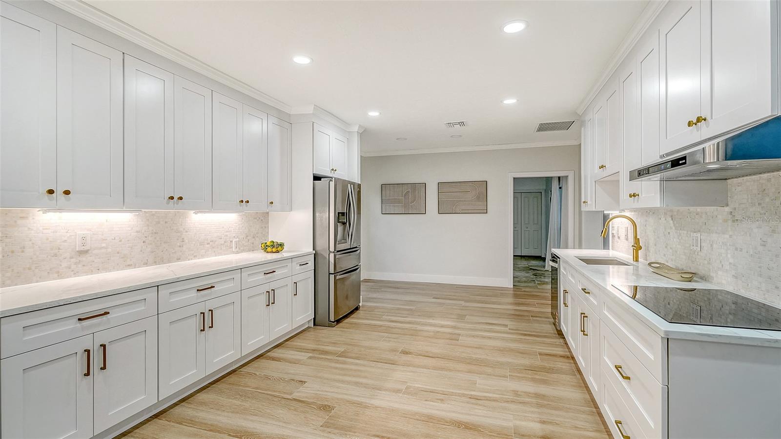 Image 14 of 41 For 3639 Beneva Oaks Boulevard